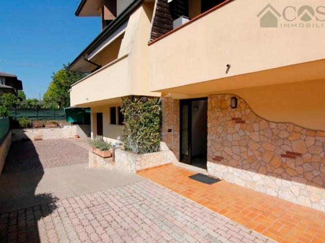Villa bifamiliare in vendita a Costabissara via rodolfi, 3, Motta