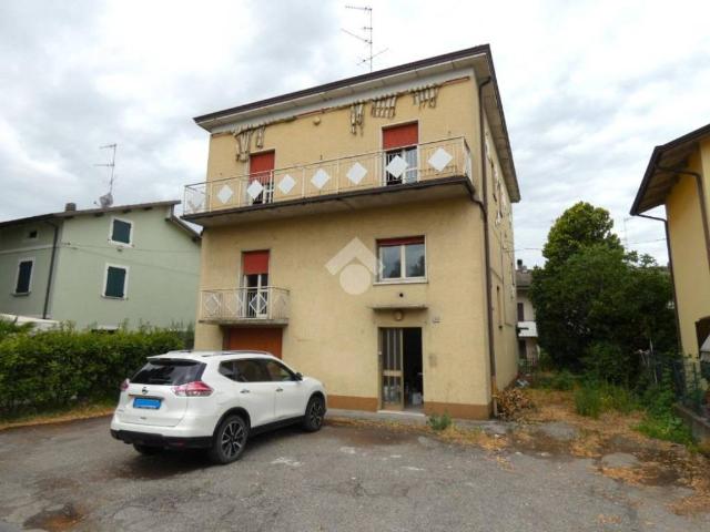 Villa bifamiliare in vendita a Cadelbosco di Sopra via Dante Alighieri, 24