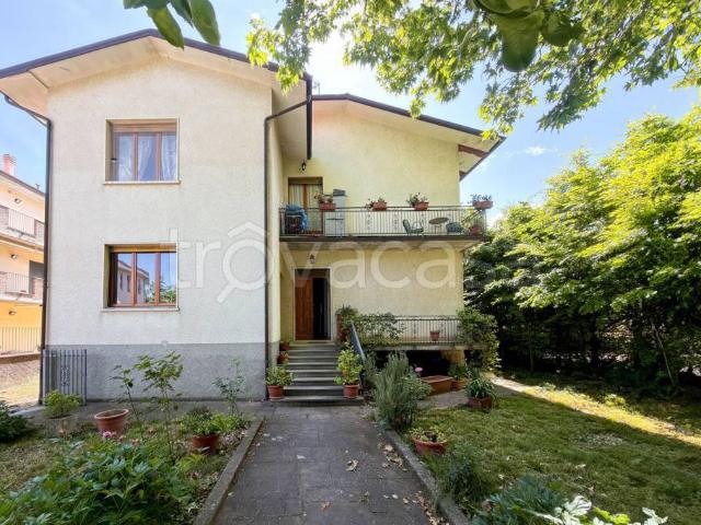 Villa bifamiliare in vendita a Calestano