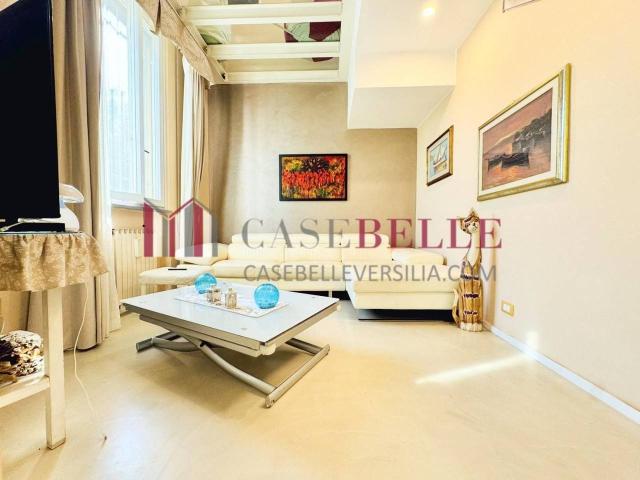 Villa bifamiliare in vendita a Camaiore