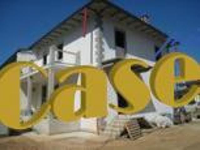 Villa bifamiliare in vendita a Camaiore