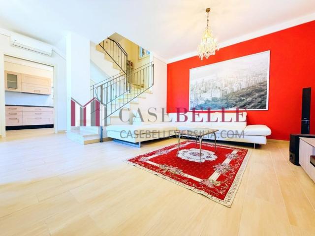 Villa bifamiliare in vendita a Camaiore via Corta, Lido Di Camaiore