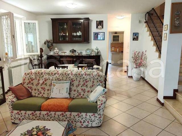 Villa bifamiliare in vendita a Camaiore via 12 Agosto, Capezzano Pianore