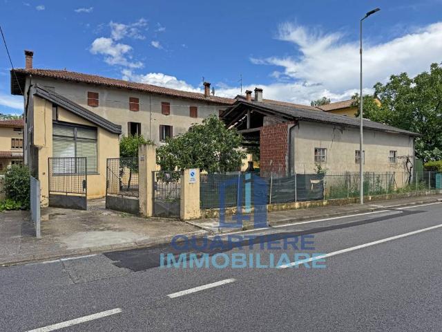 Villa bifamiliare in vendita a Campoformido via 4 Novembre, 45, Bressa