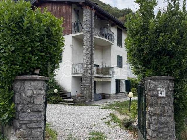 Villa bifamiliare in vendita a Canzo via caravaggio, 41