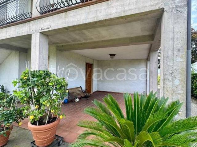 Villa bifamiliare in vendita a Capannori via dei Bevilacqua, Camigliano