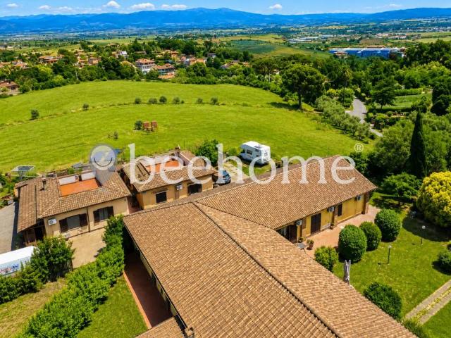 Villa bifamiliare in vendita a Capena via di Vallelunga, 8