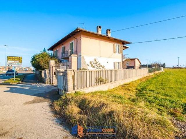 Villa bifamiliare in vendita a Carmagnola