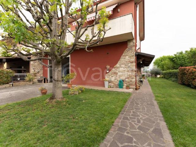 Villa bifamiliare in vendita a Carpenedolo via Michelangelo, 10