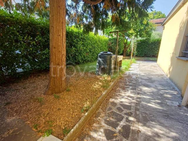 Villa bifamiliare in vendita a Carpi via Lucio Saltini, Fossoli San Marino