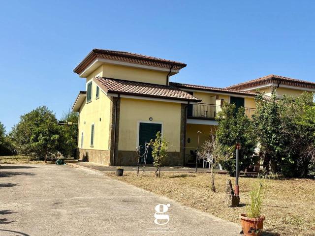 Villa bifamiliare in vendita a Casal Velino