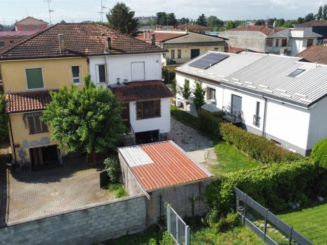 Villa bifamiliare in vendita a Casalpusterlengo