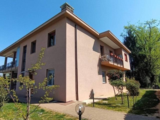 Villa singola in vendita a Casatenovo, Campofiorenzo california