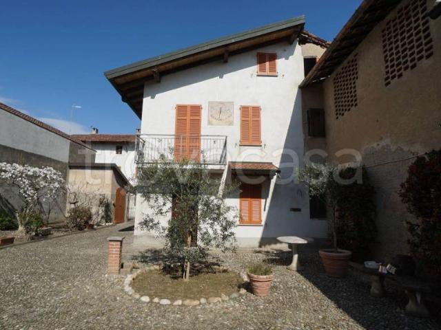Villa bifamiliare in vendita a Cassolnovo