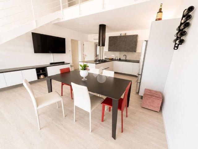 Villa bifamiliare in vendita a Castel Goffredo viale Monte Grappa, 20/a