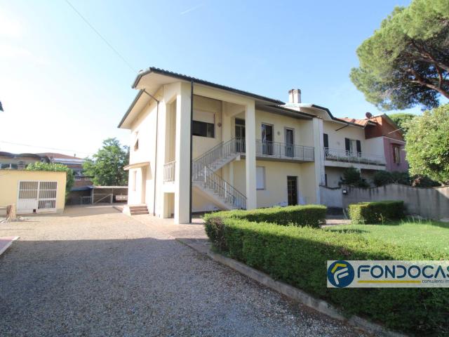 Villa bifamiliare in vendita a Castelfranco di Sotto