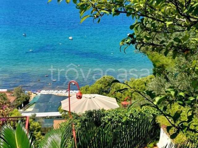 Villa bifamiliare in vendita a Castellabate