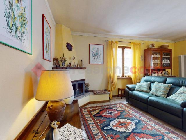 Villa bifamiliare in vendita a Castelnuovo Di Garfagnana