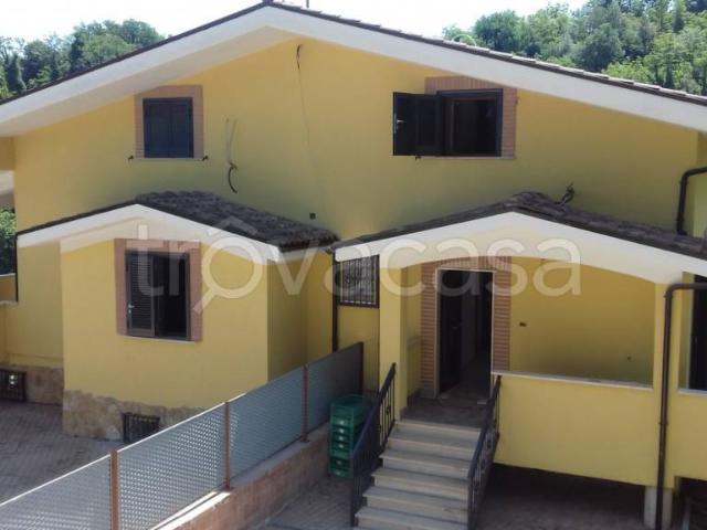 Villa bifamiliare in vendita a Ceccano via Castellone