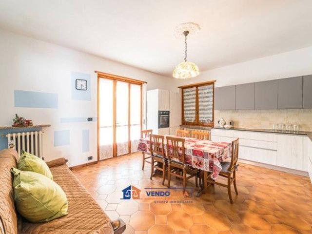 Villa bifamiliare in vendita a Cherasco
