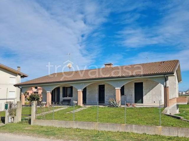 Villa bifamiliare in vendita a Chioggia, Valli