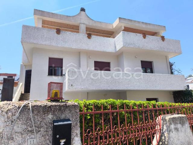 Villa bifamiliare in vendita a Civitavecchia