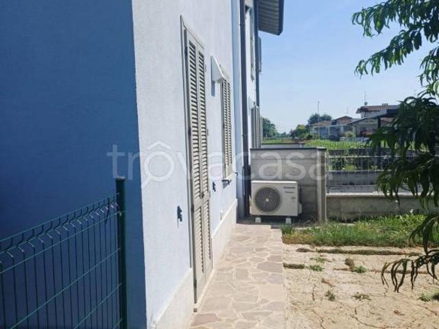 Villa bifamiliare in vendita a Crema via Bergamo