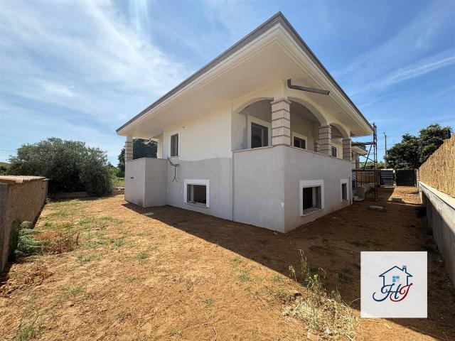 Villa bifamiliare in vendita a Anzio
