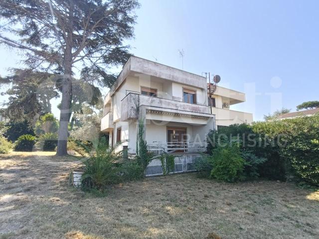 Villa bifamiliare in vendita a Anzio
