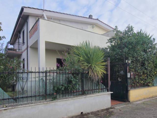 Villa bifamiliare in vendita a Albano Laziale, Cecchina