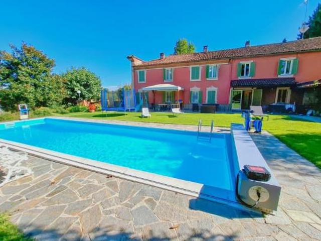 Villa bifamiliare in vendita a Asti