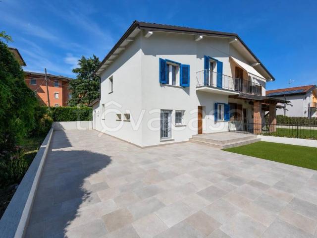 Villa bifamiliare in vendita a Bovezzo via Dante Alighieri, 56
