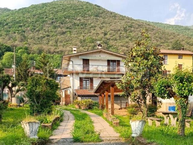 Villa bifamiliare in vendita a Bovezzo via Piave, 5