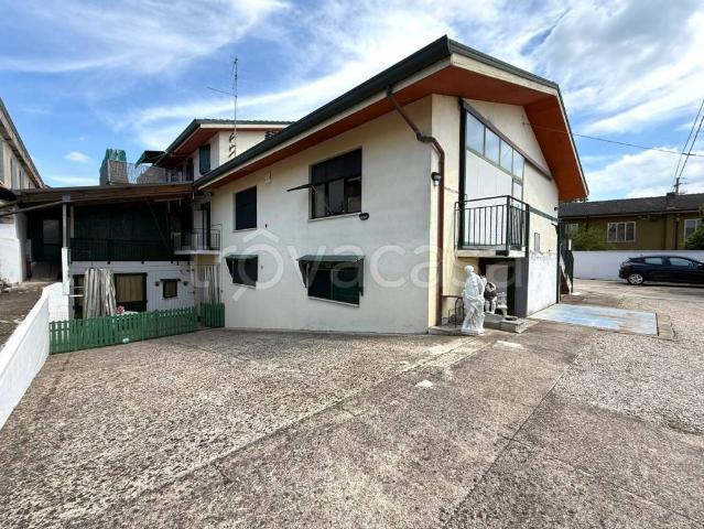 Villa bifamiliare in vendita a Bovolone