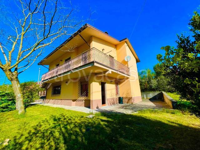 Villa bifamiliare in vendita a Bobbio