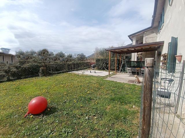 Villa bifamiliare in vendita a Borso, Borso del Grappa
