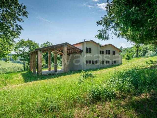 Villa bifamiliare in vendita a Barbiano, Felino