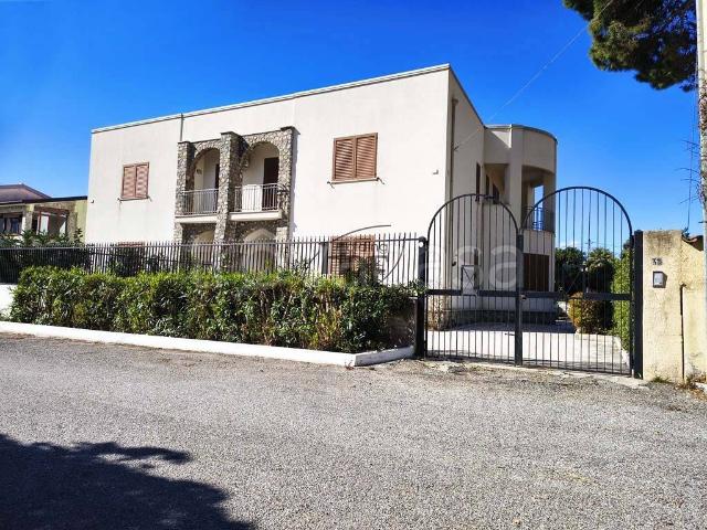 Villa bifamiliare in vendita a Belvedere Marittimo