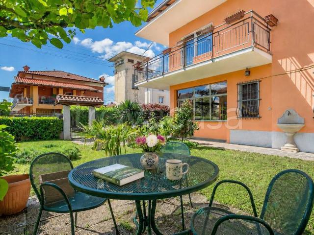 Villa bifamiliare in vendita a Brembate di Sopra