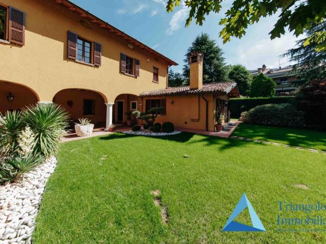 Villa bifamiliare in vendita a Brescia via Costalunga, Ospedale Civile