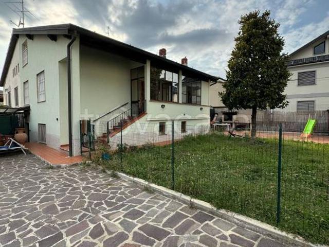 Villa bifamiliare in vendita a Brignano Gera d'Adda