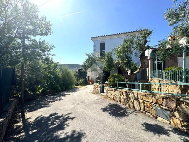 Villa bifamiliare in vendita a Budoni via Tirso