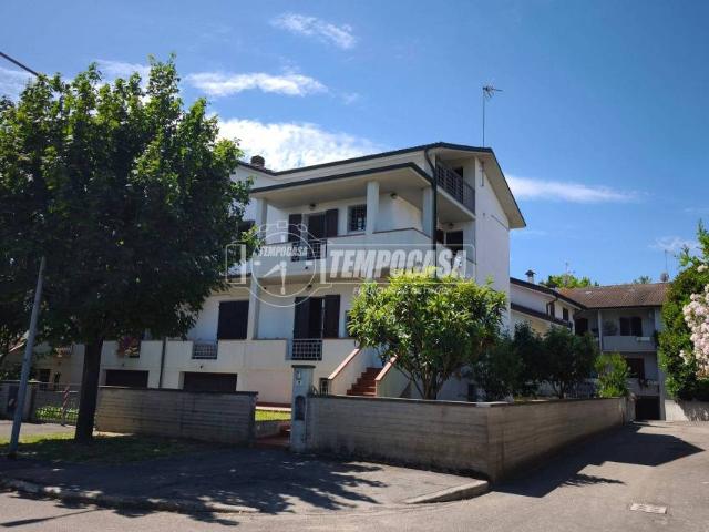 Villa bifamiliare in vendita a Budrio via Martin Luther King