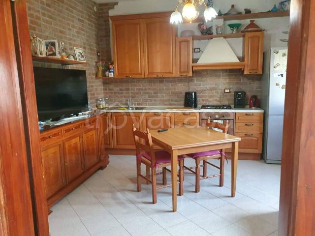 Villa bifamiliare in vendita a Burana, Bondeno