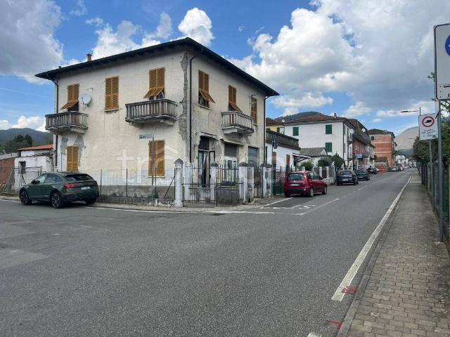Villa bifamiliare in vendita a Godano, Sesta Godano