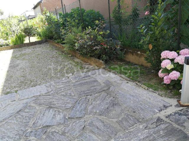 Villa bifamiliare in vendita a Galliate vicolo Nino Bixio