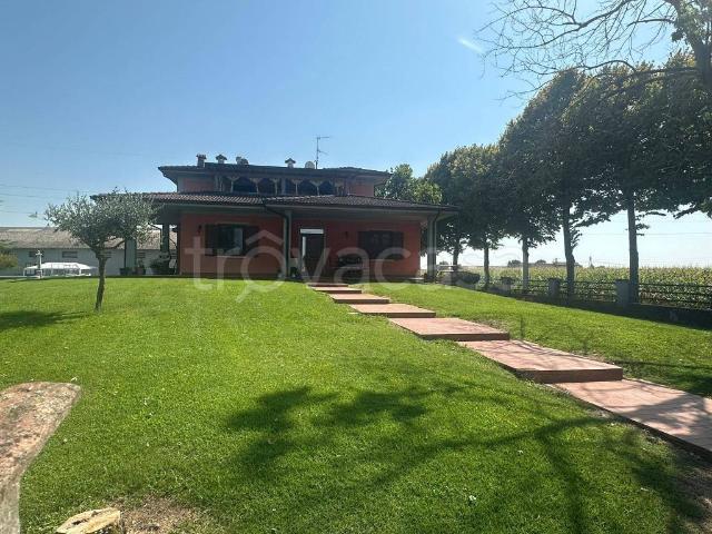 Villa bifamiliare in vendita a Ghedi