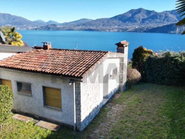 Villa bifamiliare in vendita a Ghiffa via santissima trinita'