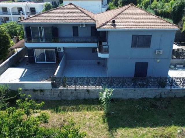 Villa bifamiliare in vendita a Giugliano In Campania
