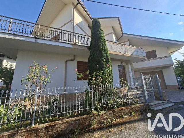 Villa bifamiliare in vendita a Giulianova viale Dello Splendore, 87